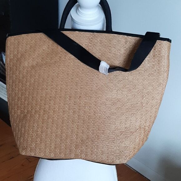 NWT Bath & Body Works straw tote - Picture 2 of 10